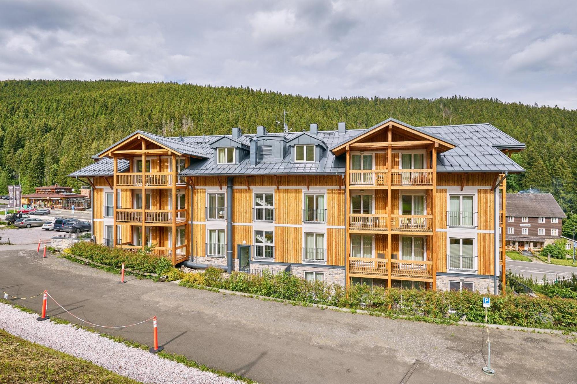 Aparthotel Kovarna Residence Pec pod Snezkou Luaran gambar